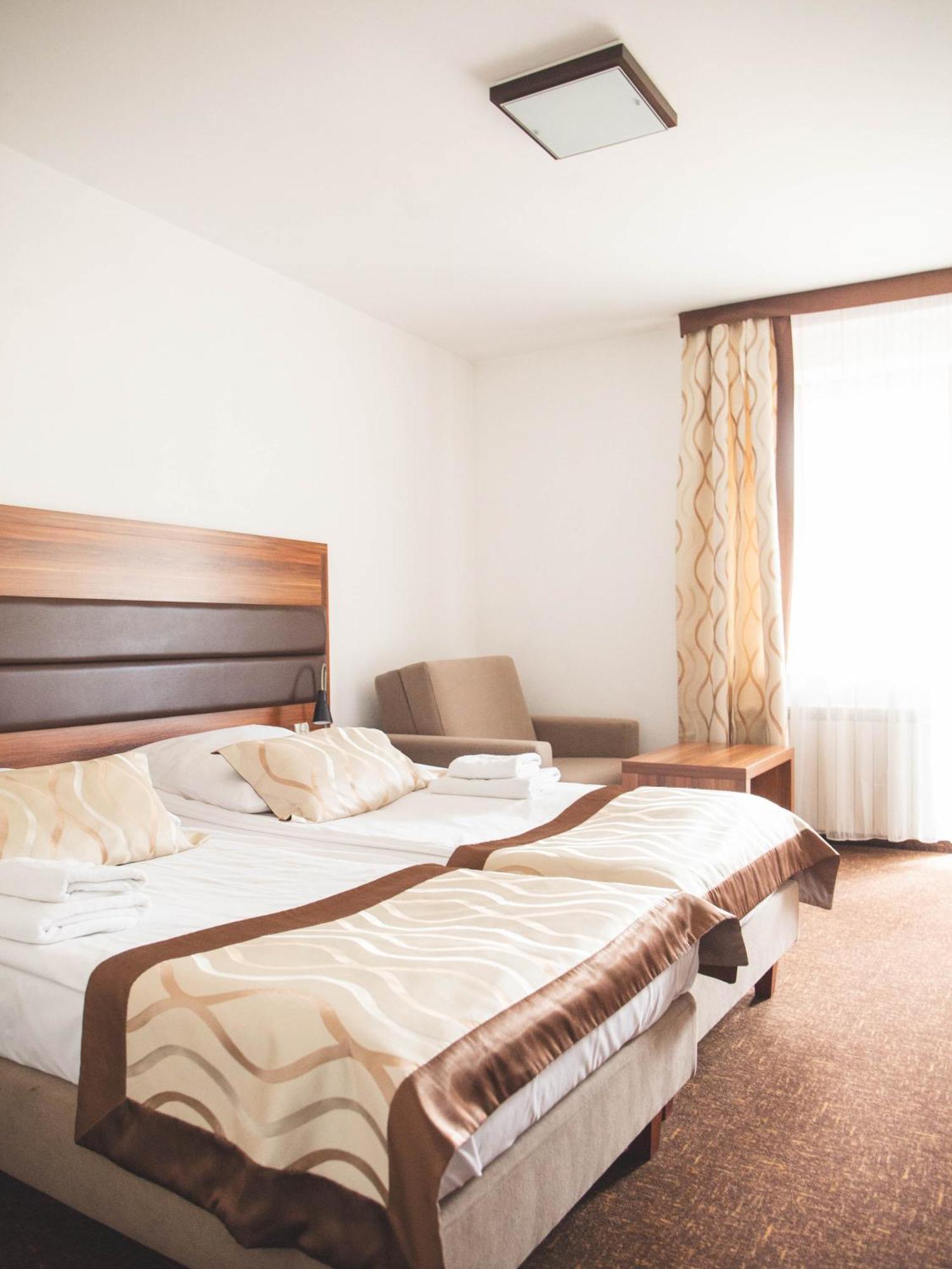 Hotel Beskidian Wegierska Gorka Extérieur photo