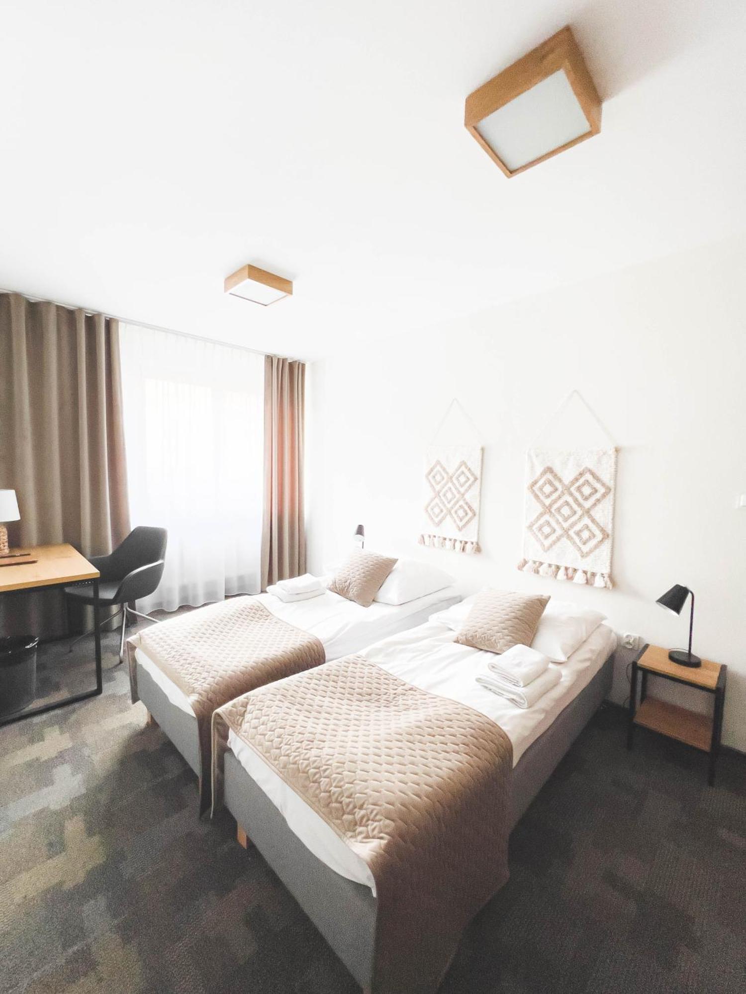 Hotel Beskidian Wegierska Gorka Extérieur photo