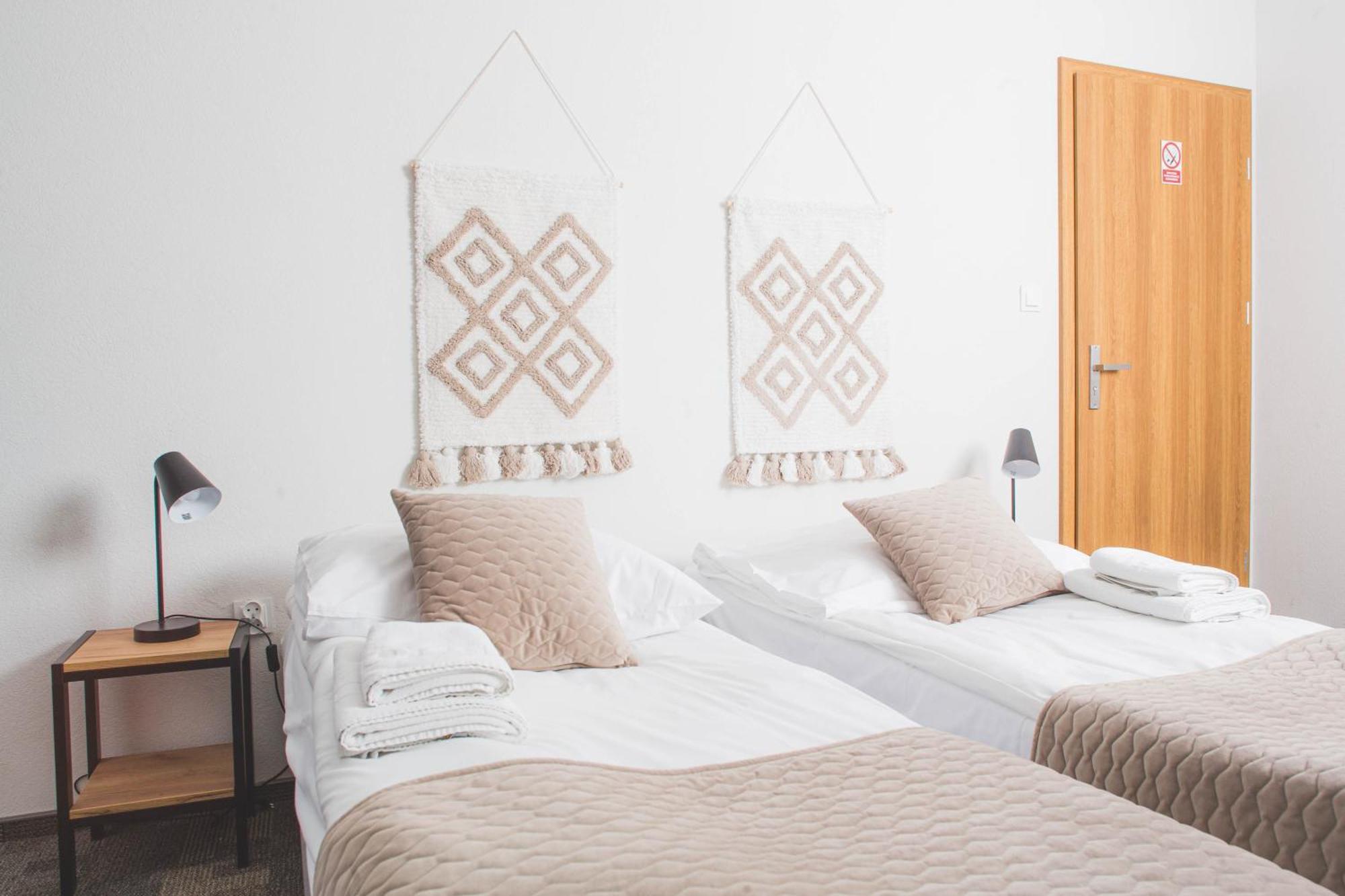 Hotel Beskidian Wegierska Gorka Extérieur photo