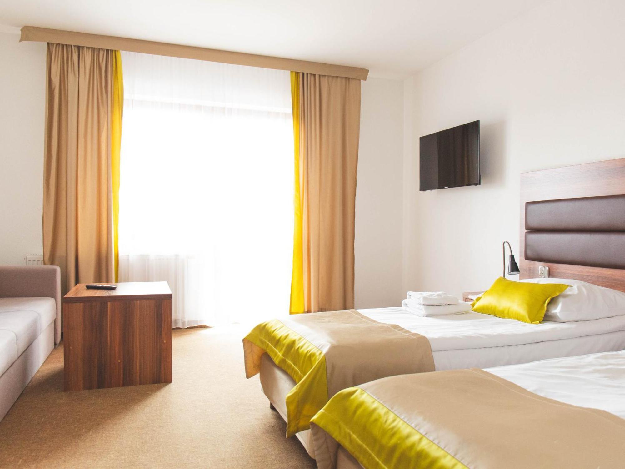 Hotel Beskidian Wegierska Gorka Extérieur photo